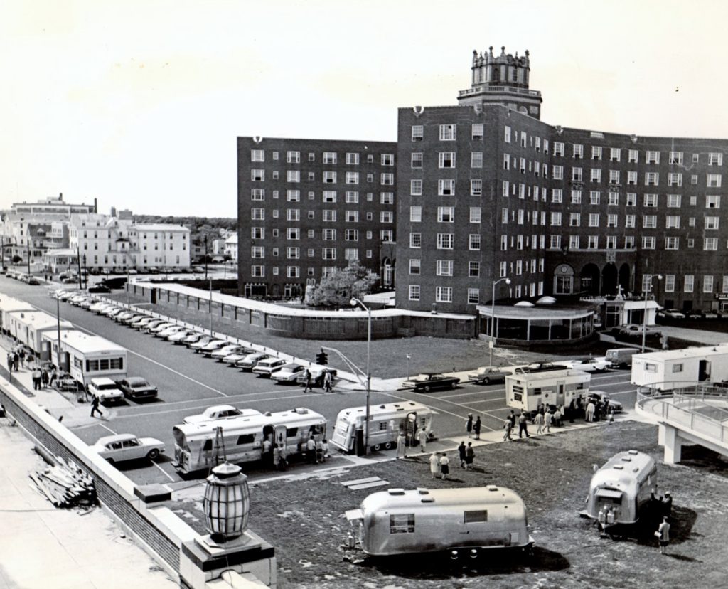 Manufactured Housing History-Mobile Homes in Parking Lot